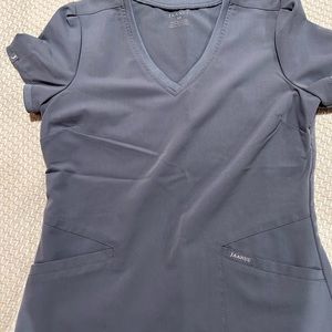 Jaanuu Scrub Set